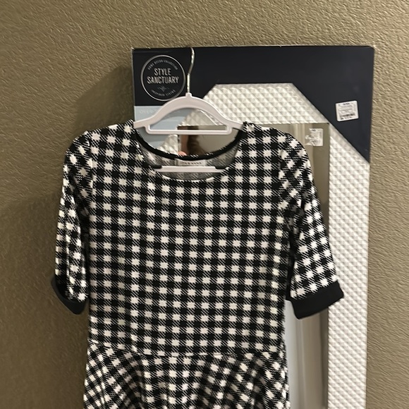 Checkered black and white dress - Picture 2 of 3